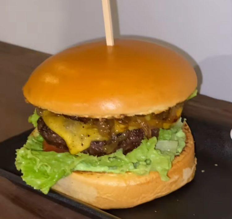 COSTELA  BURGUER  150g brioche