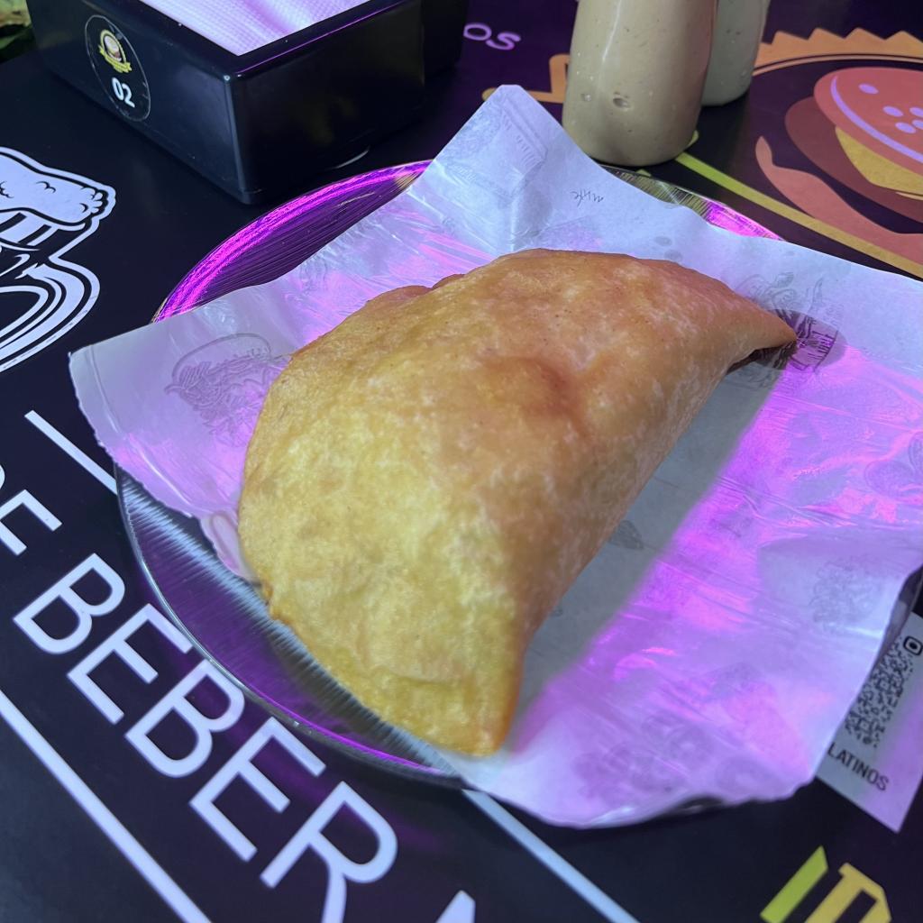 empanada gordon Blue Frango