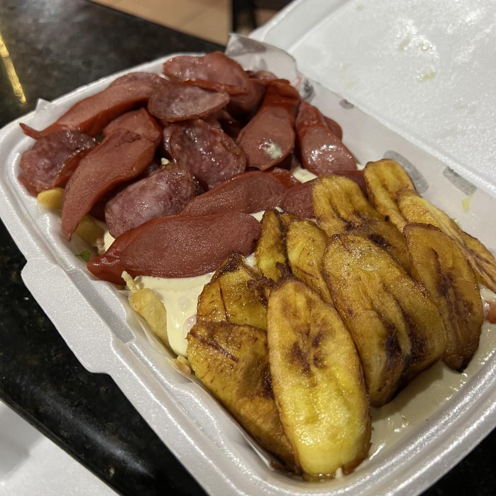 Salchipapa Madurito
