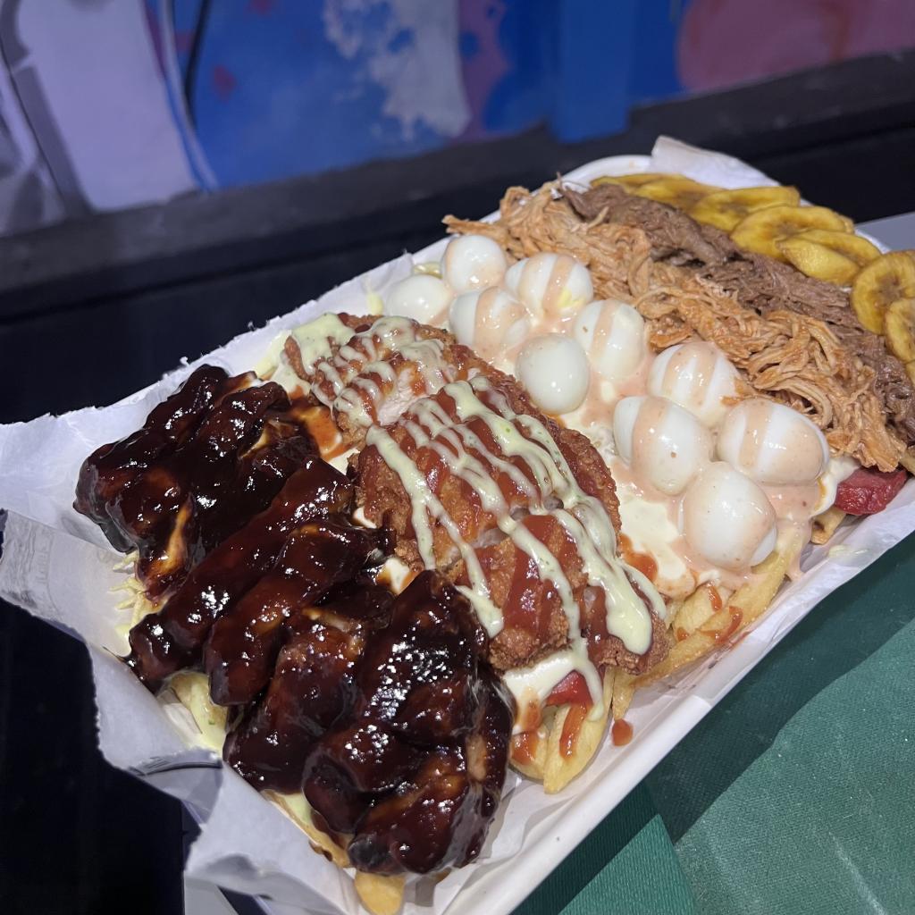 SALCHIPAPA 6 ESTACIONES