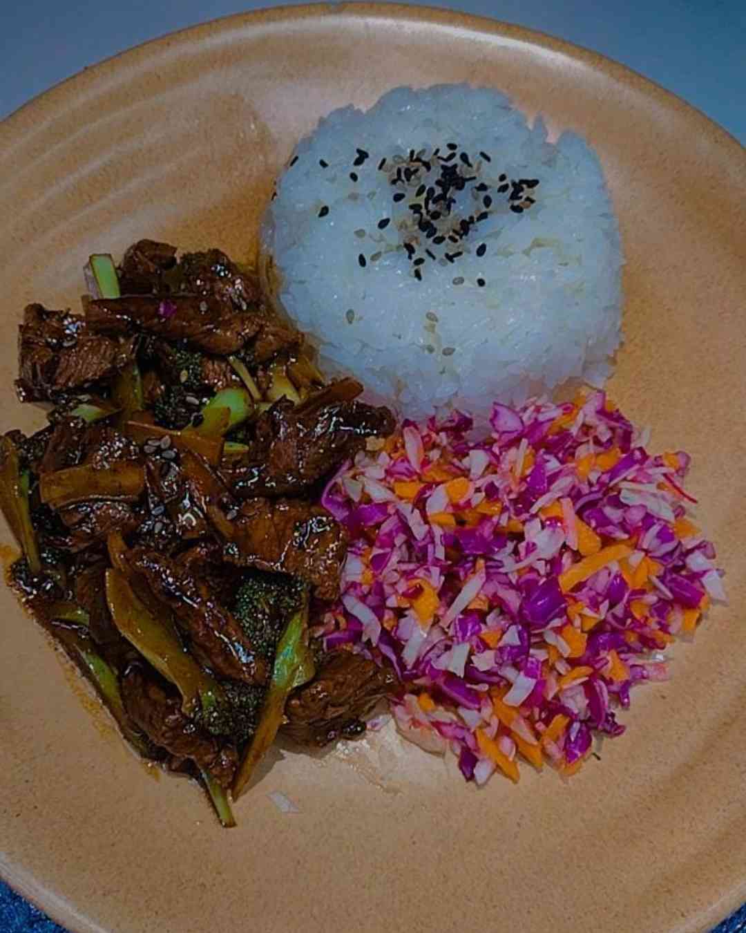 Carne com brócolis