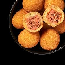 Bolinho de carne curada